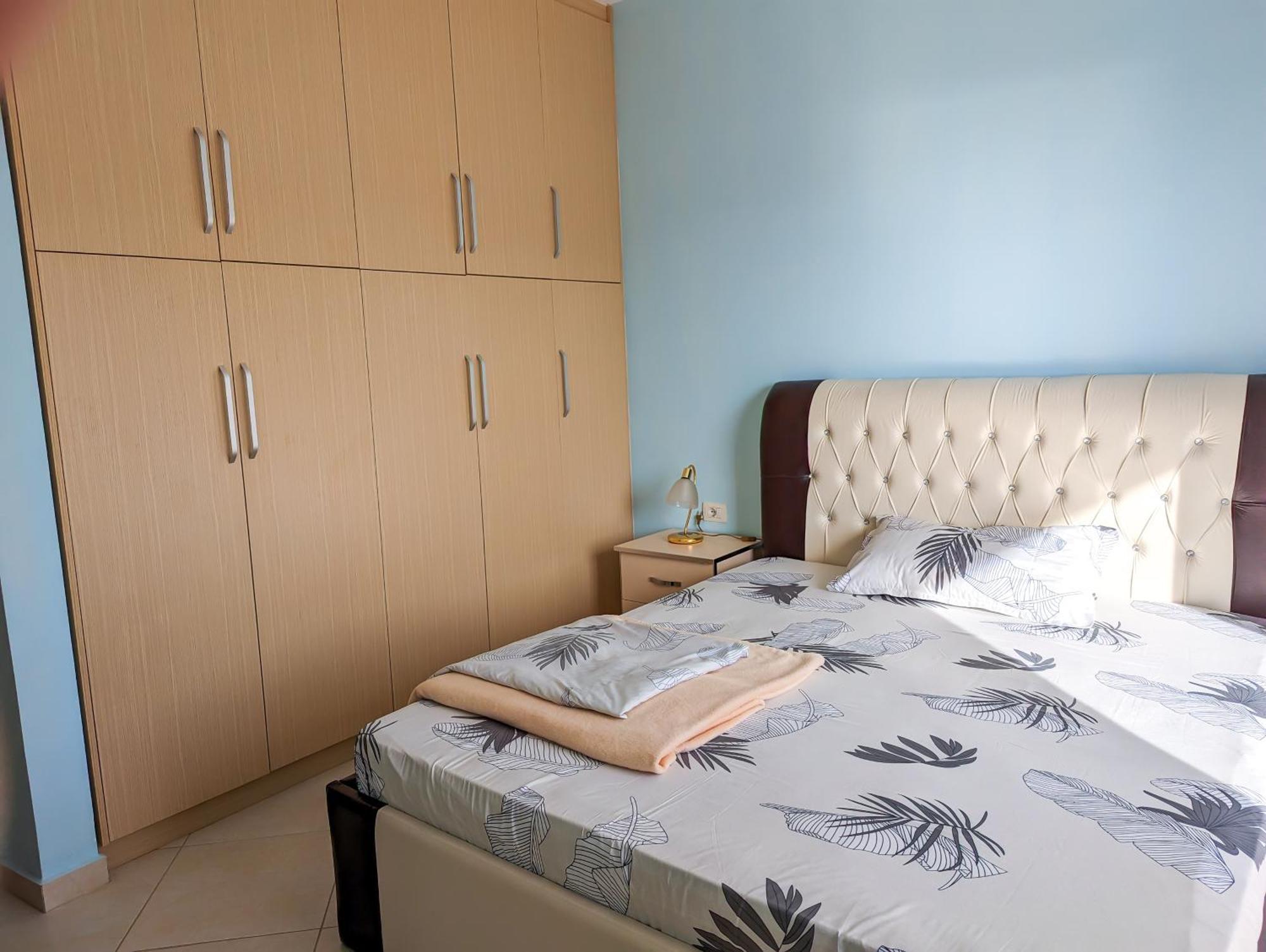 Sarah'S Apartments - 5 Min Walk To Beaches & Boulevard - Big Balcony! Sarandë Buitenkant foto