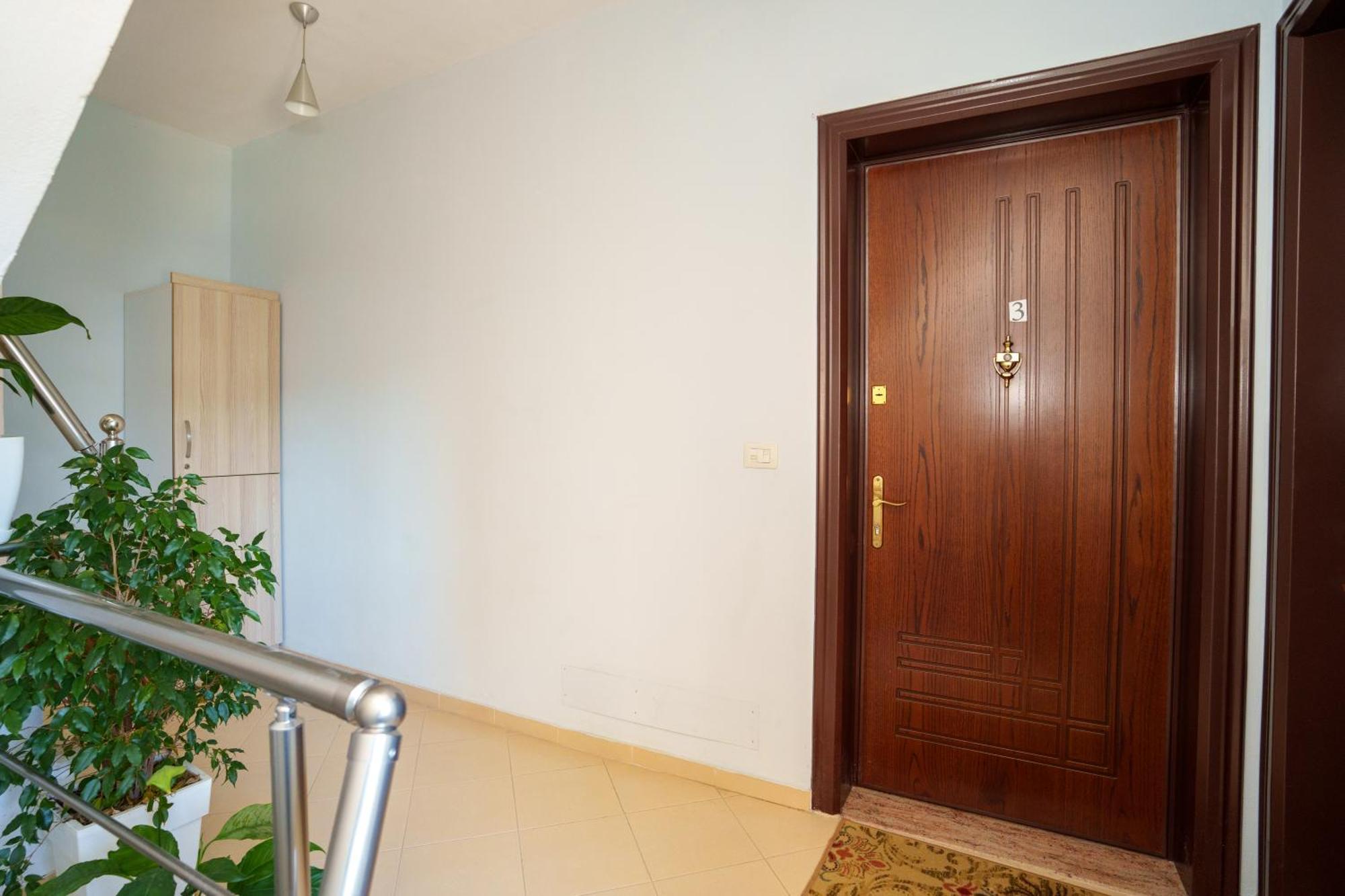 Sarah'S Apartments - 5 Min Walk To Beaches & Boulevard - Big Balcony! Sarandë Buitenkant foto