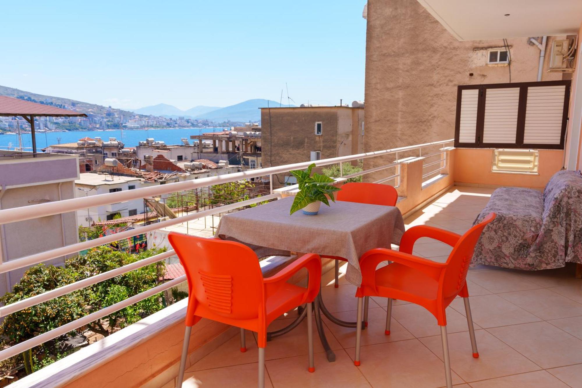 Sarah'S Apartments - 5 Min Walk To Beaches & Boulevard - Big Balcony! Sarandë Buitenkant foto